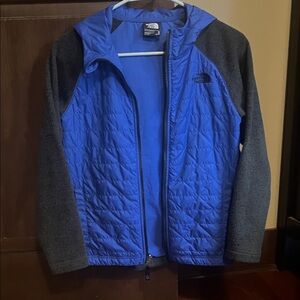 The North Face Quilted Blue and Dark Gray Jacket Boys Sz Med (10/12)